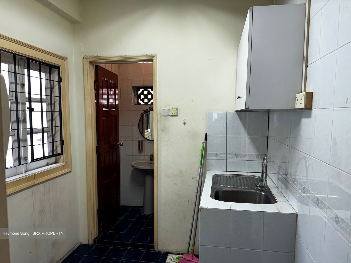 Trengganu Street (D1), Office #546230081